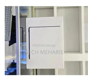 Photo - New Laptop Apple MacBook Pro 2022 M2 8GB Apple M3 SSD 512GB