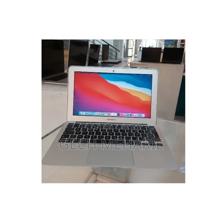 New Laptop Apple MacBook 2013 4GB Intel Core I5 SSD 256GB