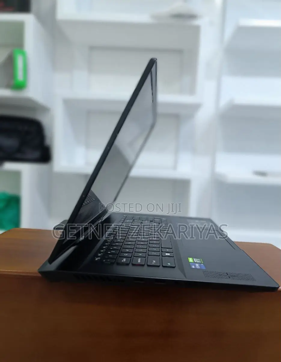 New Laptop MSI Stealth GS77 16GB Intel Core I9 SSD 1T