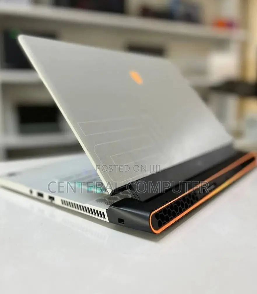 New Laptop Dell Alienware M15 R7 16GB Intel Core I7 SSD 512GB