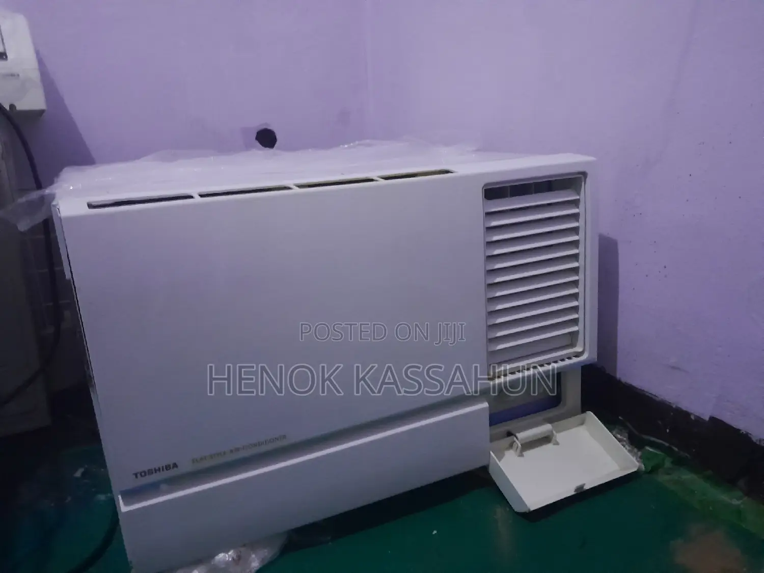 Toshiba Flat Type Air Conditioner