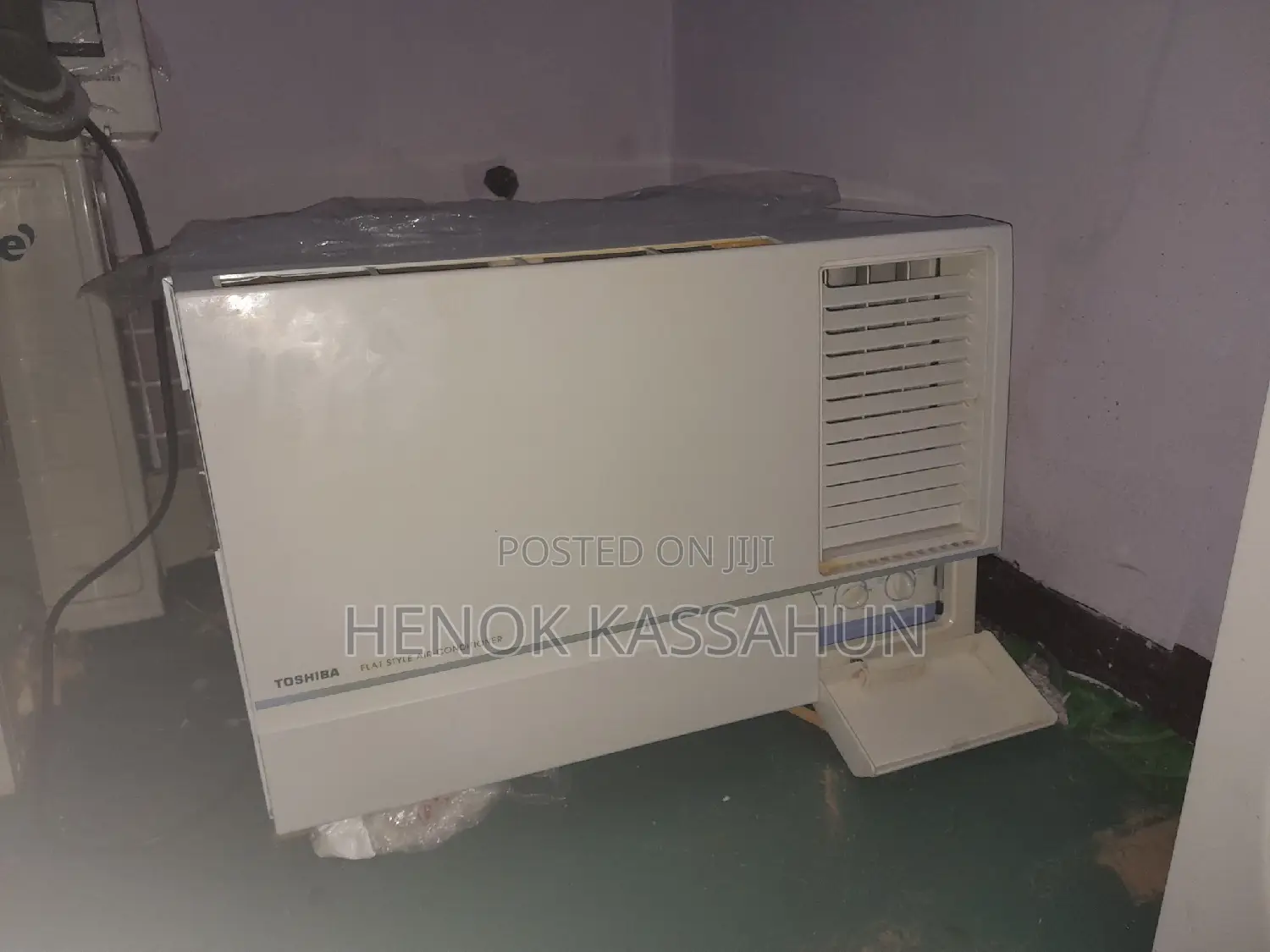 Toshiba Flat Type Air Conditioner