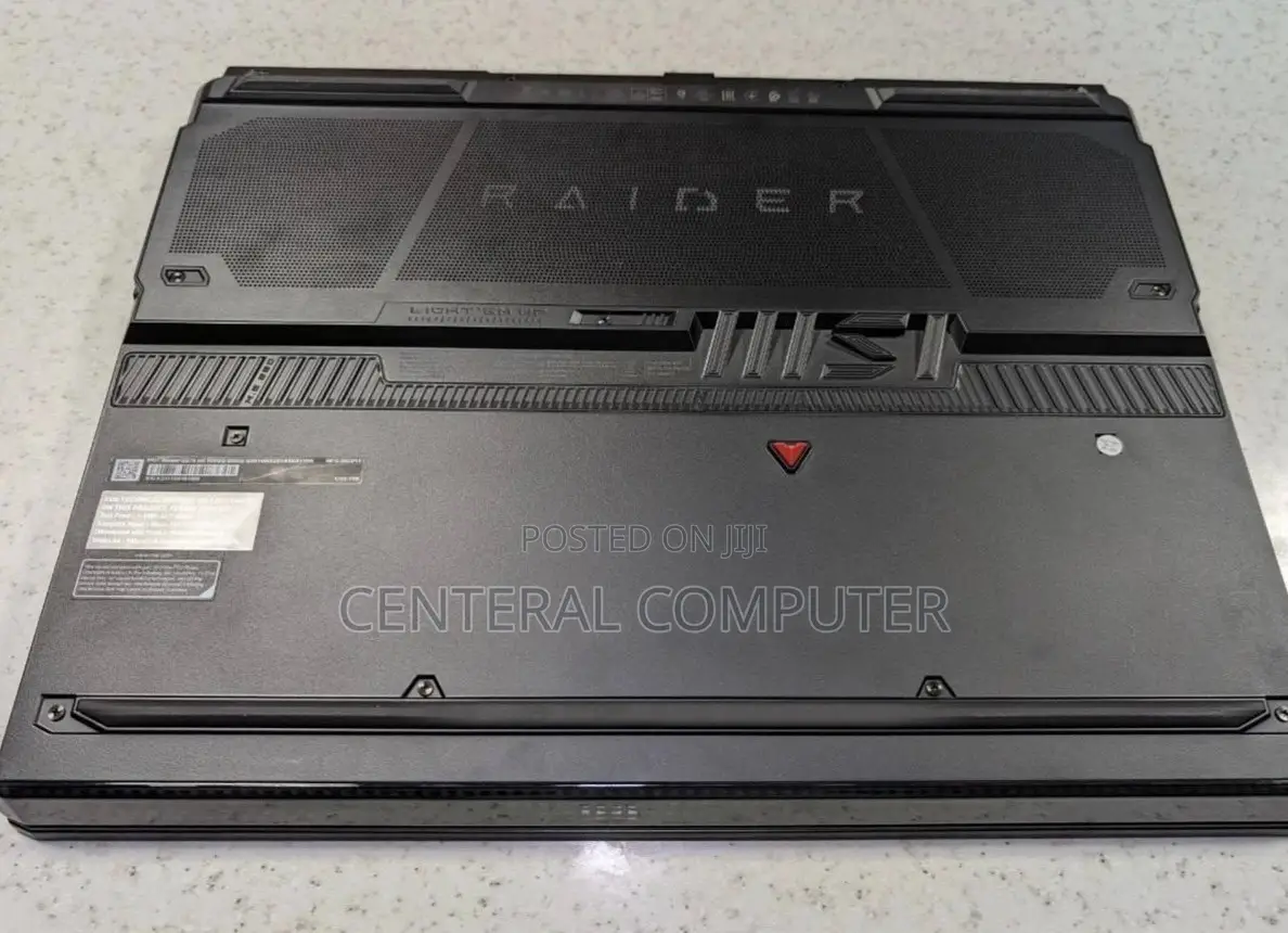 New Laptop MSI GE63VR 7RE Raider 32GB Intel Core I9 SSD 1T