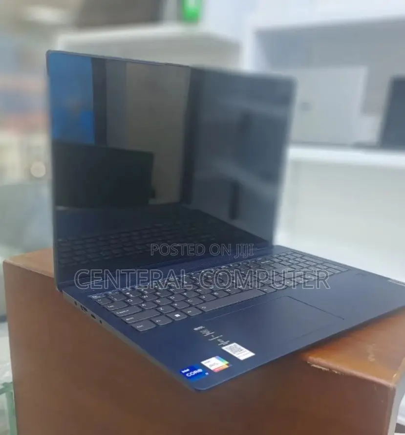 New Laptop Lenovo Flex 5 16GB Intel Core I7 SSD 512GB