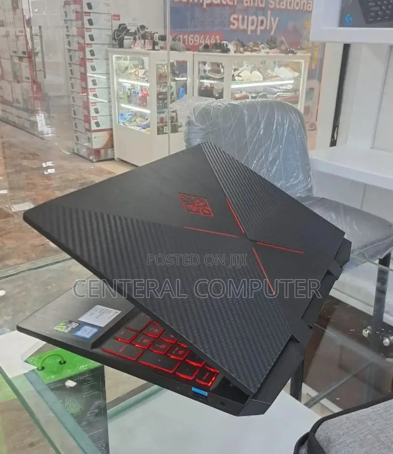 New Laptop HP Omen X 17t 16GB Intel Core I7 SSD 512GB
