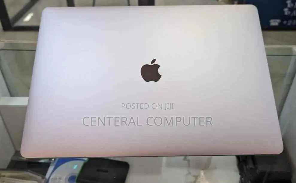 New Laptop Apple MacBook 2019 32GB Intel Core I9 SSD 1T