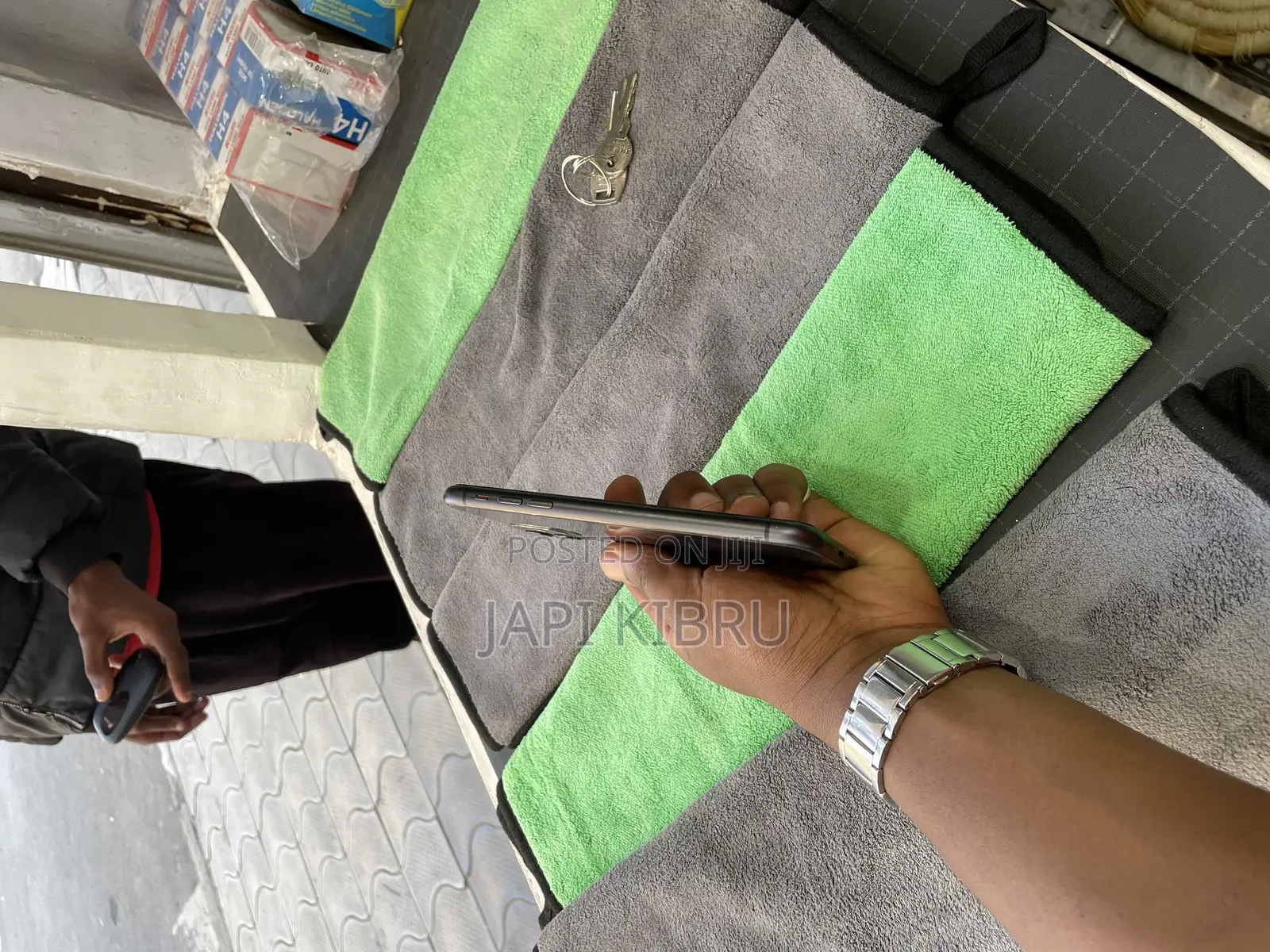 New Apple iPhone 11 128 GB Black