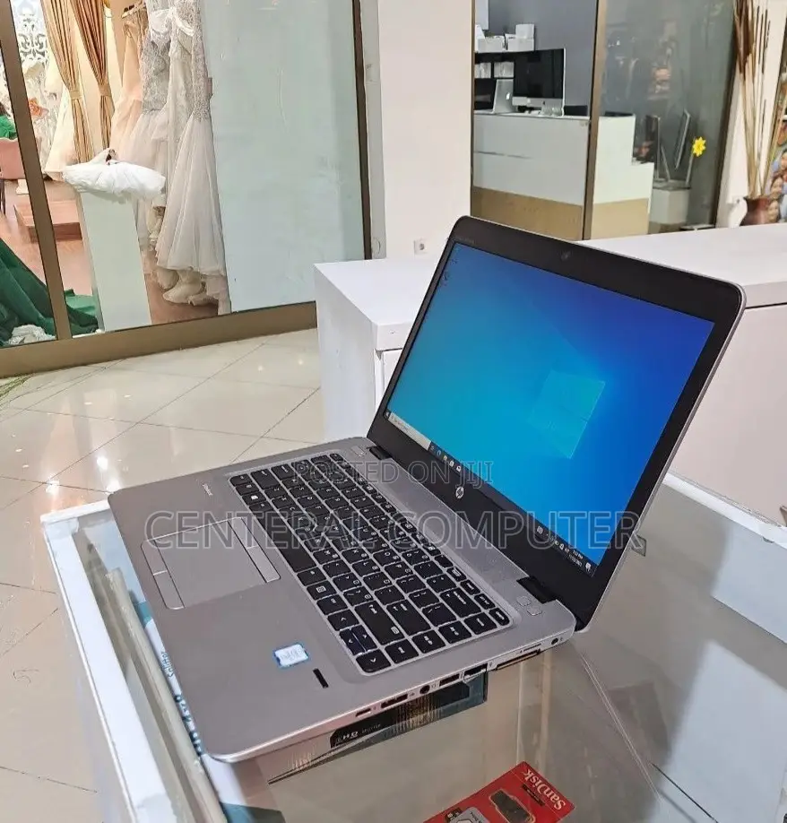 New Laptop HP 252 G3 8GB Intel Core I5 HDD 1T