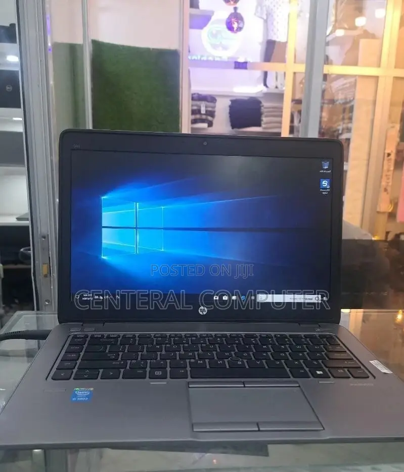 New Laptop HP 252 G3 8GB Intel Core I5 HDD 1T