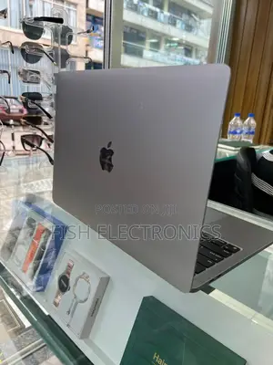 Photo - Laptop Apple MacBook Pro 2022 M2 8GB Apple M2 SSD 256GB