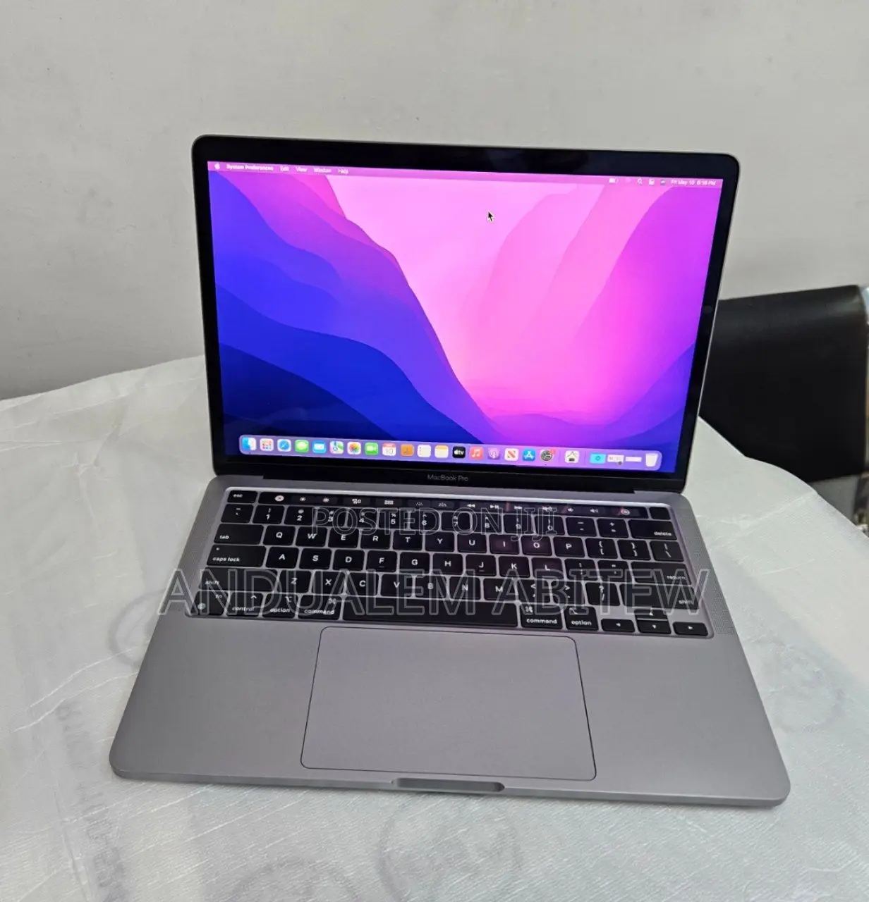 New Laptop Apple MacBook Pro M1 8GB Apple M1 Pro SSD 512GB