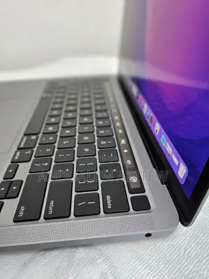 New Laptop Apple MacBook Pro M1 8GB Apple M1 Pro SSD 512GB