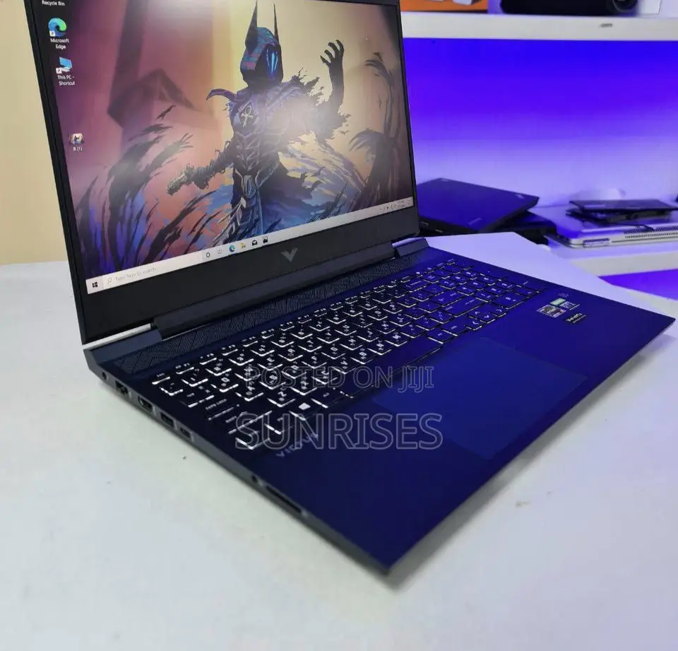 New Laptop HP Victus 16 16GB AMD Ryzen 5 SSD 512GB