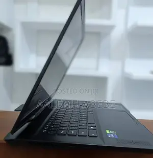 New Laptop MSI Stealth GS77 16GB Intel Core I9 SSD 1T