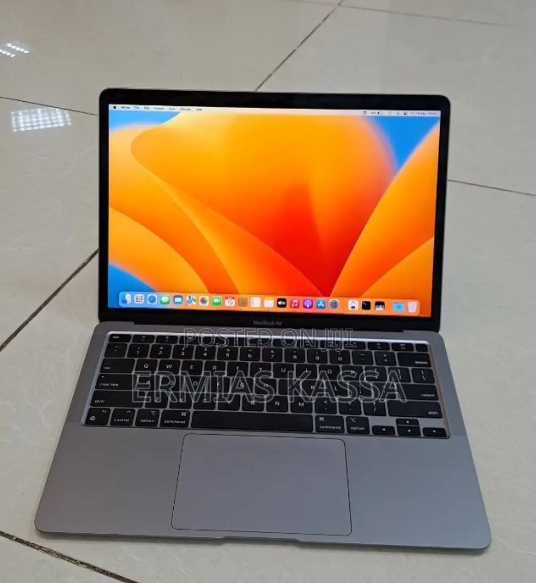 New Laptop Apple MacBook Air 2020 M1 8GB Apple M1 SSD 256GB