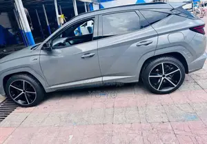 Hyundai Tucson 2022 Green