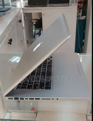 New Laptop Apple MacBook 2012 4GB Intel Core I5 HDD 500GB