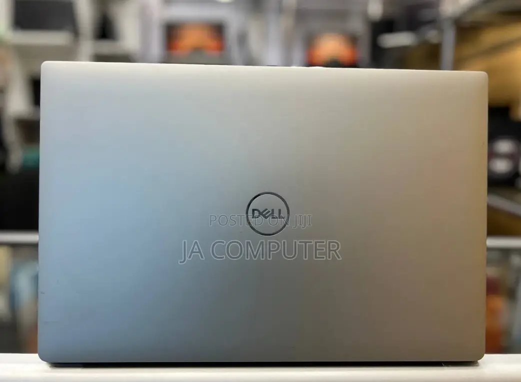 New Laptop Dell Precision 3561 16GB Intel Core I7 SSD 512GB