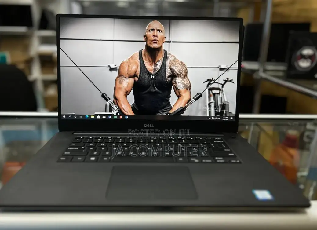 New Laptop Dell Precision 3561 16GB Intel Core I7 SSD 512GB