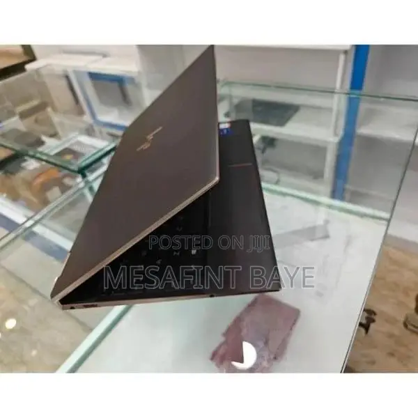 New Laptop HP Spectre X360 16GB Intel Core i7 SSD 512GB