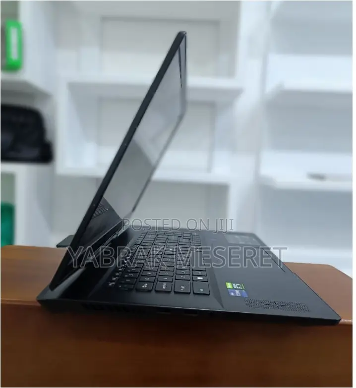 New Laptop MSI 16GB Intel Core I7 SSD 1T