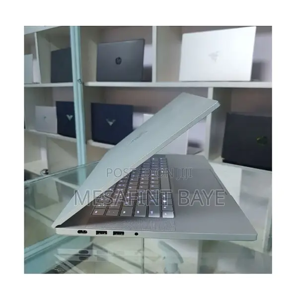 New Laptop 16GB Intel Core i7 SSD 512GB