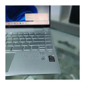 Photo - New Laptop HP Spectre 16GB Intel Core I7 SSD 512GB