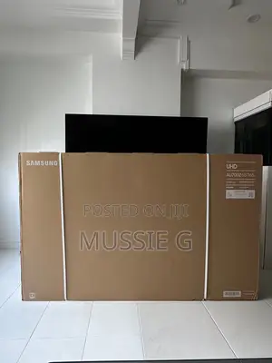 SAMSUNG Crystal UHD Tv's