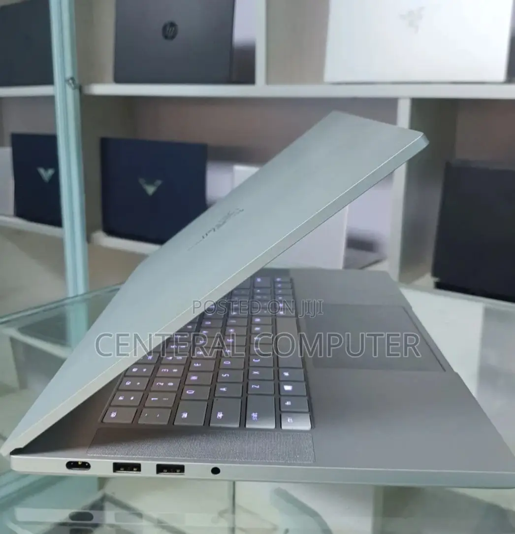 New Laptop Razer Blade 16GB Intel Core I7 SSD 512GB