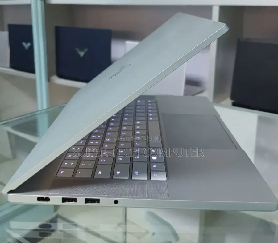 New Laptop Razer Blade 16GB Intel Core I7 SSD 512GB