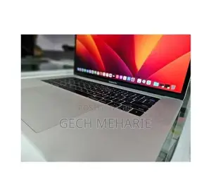 New Laptop Apple MacBook Pro 2017 16GB Intel Core i7 SSD 512GB