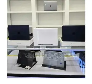 New Laptop Apple MacBook Air 2022 M2 16GB Apple M2 SSD 1T