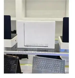 New Laptop Apple MacBook Air 2022 M2 16GB Apple M2 SSD 1T