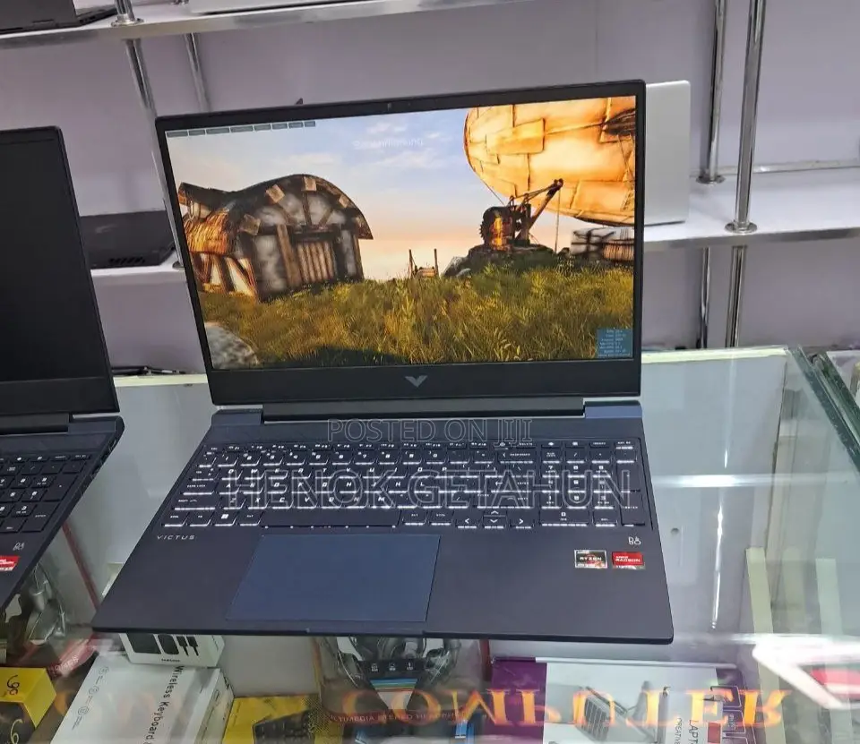 New Laptop HP Victus 15 8GB AMD Ryzen 5 SSD 512GB