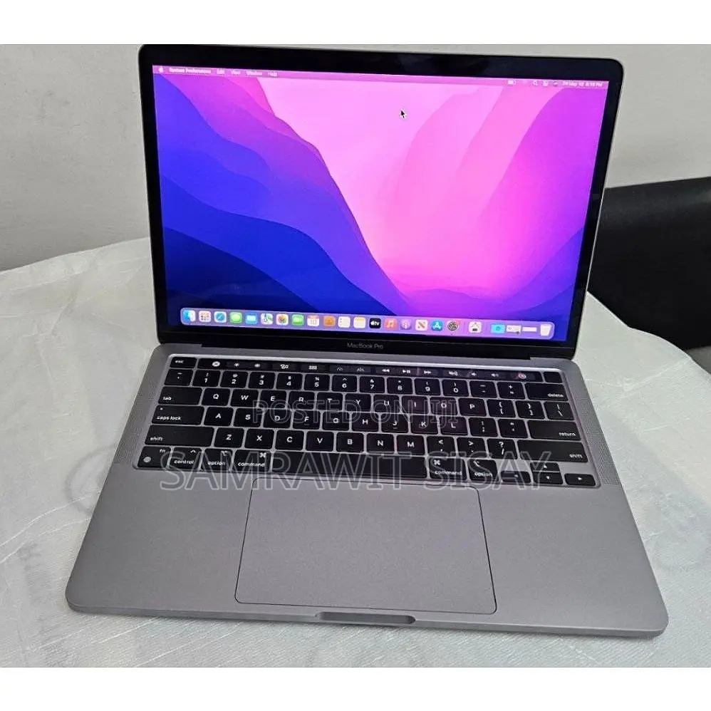 New Laptop Apple MacBook Pro M1 8GB Intel Core I7 SSD 512GB