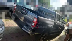 New Toyota Hilux 2023 Green