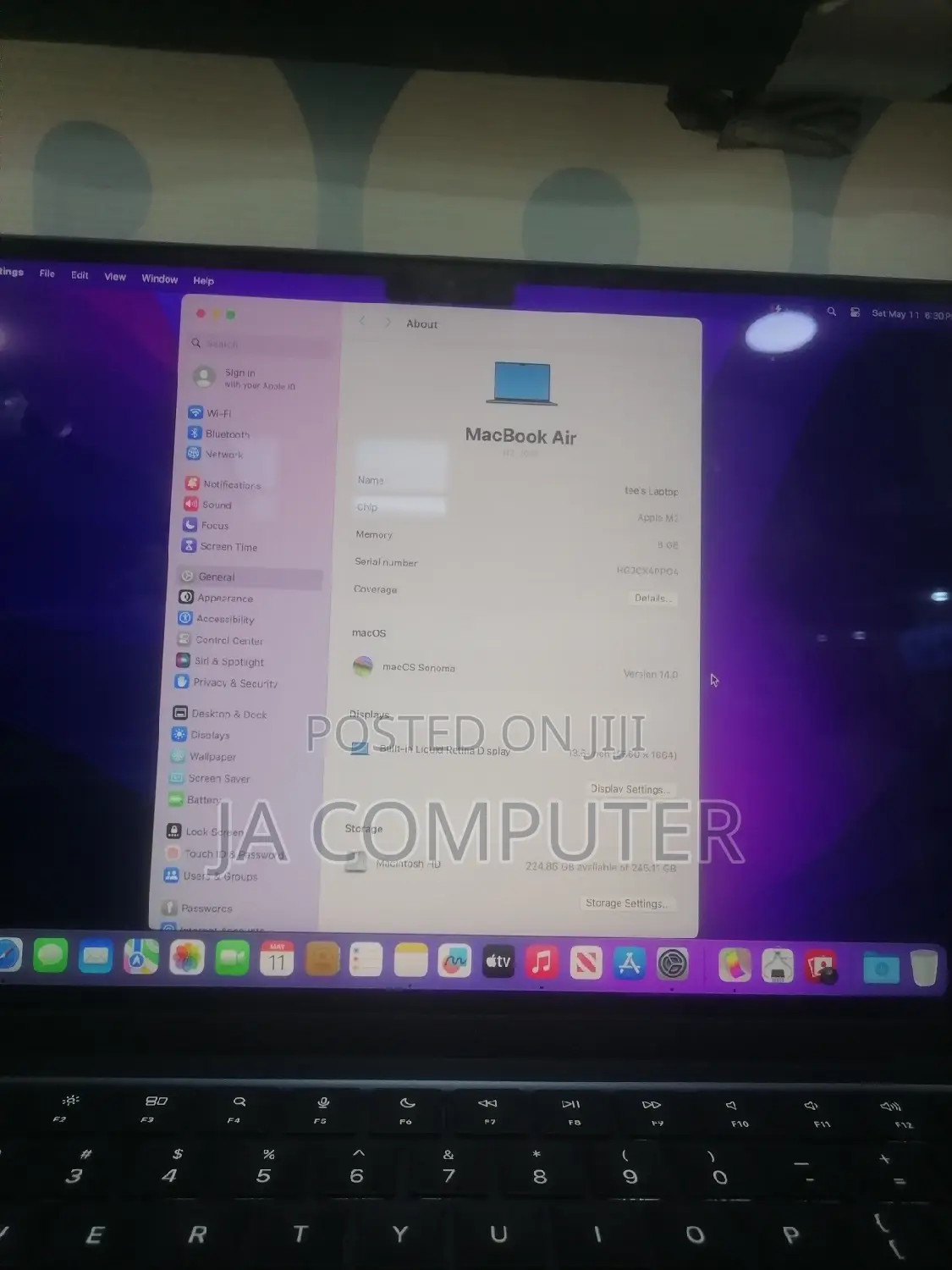 New Laptop Apple MacBook Air 2022 M2 8GB Apple M2 SSD 256GB