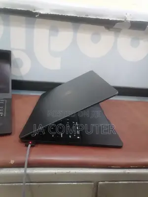 New Laptop Apple MacBook Air 2022 M2 8GB Apple M2 SSD 256GB