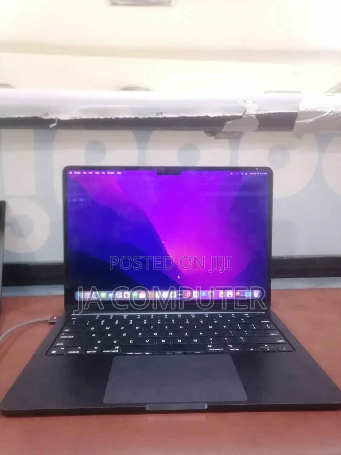 New Laptop Apple MacBook Air 2022 M2 8GB Apple M2 SSD 256GB