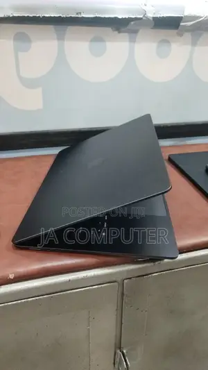 New Laptop Apple MacBook Air 2023 M2 8GB Apple M2 SSD 256GB