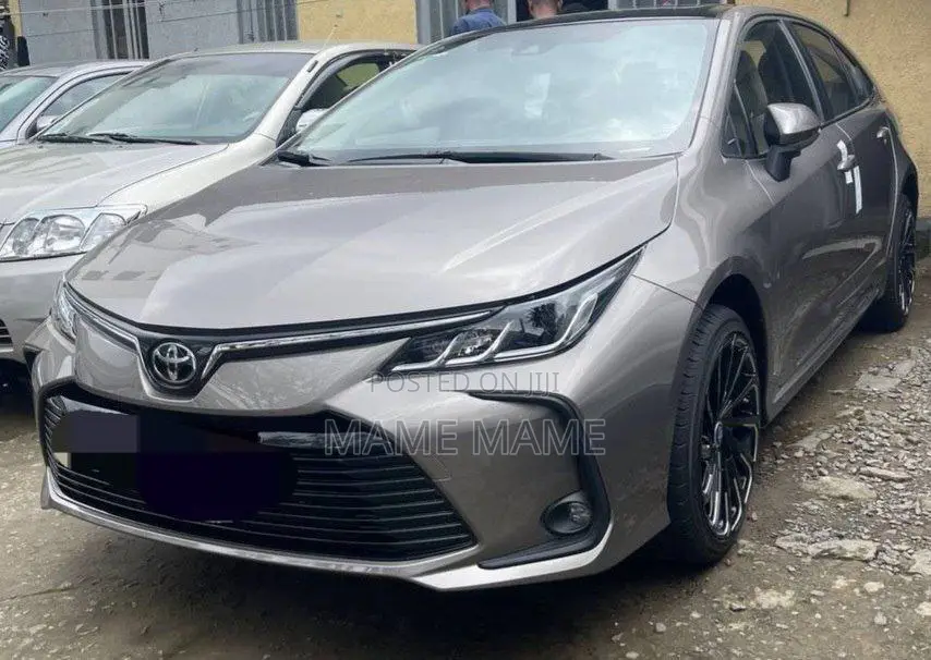 New Toyota Corolla 2022 Silver