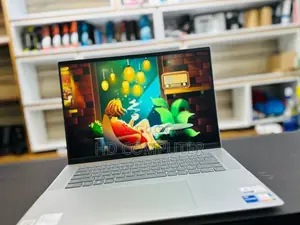 New Laptop Dell Inspiron 15 8GB Intel Core I7 SSD 1T