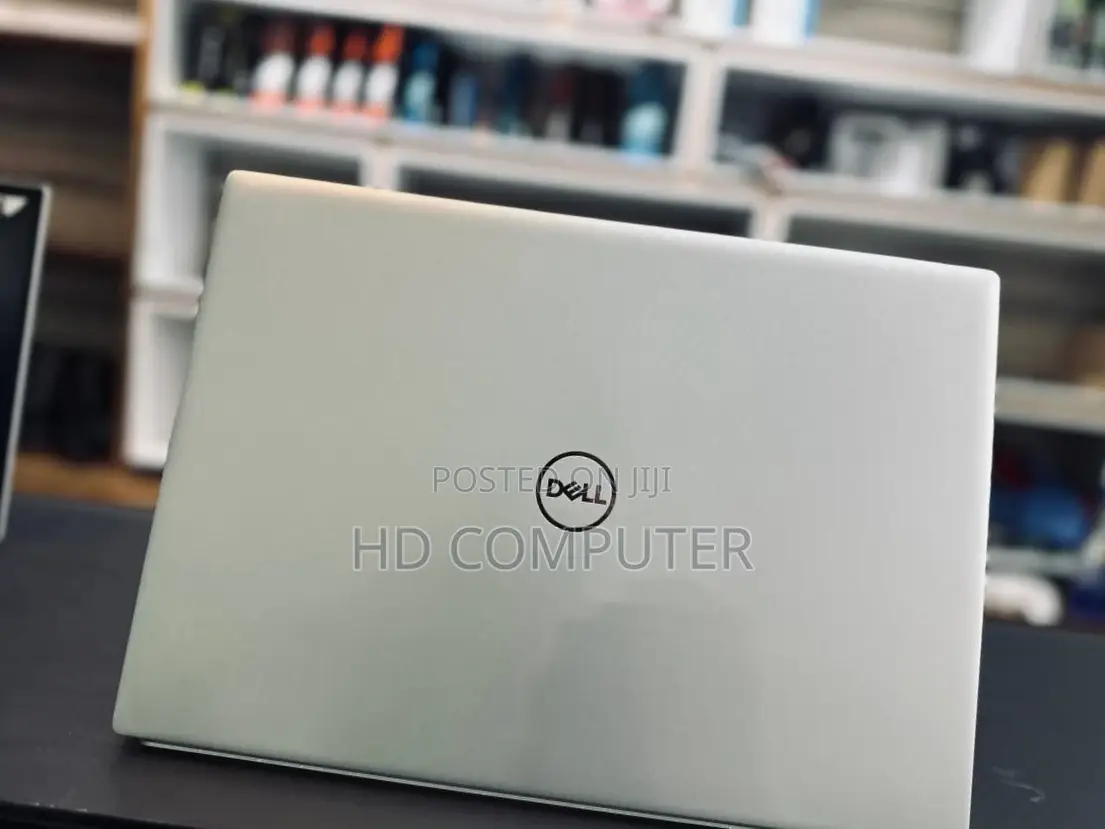 New Laptop Dell Inspiron 15 8GB Intel Core I7 SSD 1T