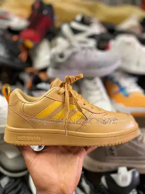 Photo - Adidas Sneakers High Master Quality Luxury Shoes