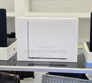 Photo - New Laptop Apple MacBook Air 2022 M2 16GB Apple M2 SSD 1T