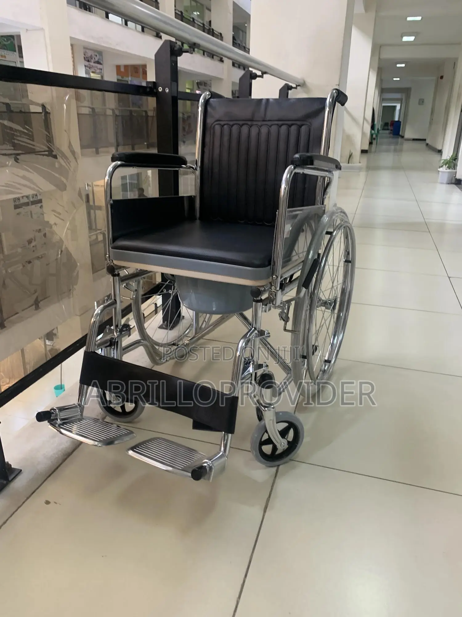 New 150kg Capacity Toilet Wheelchair