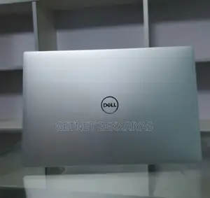 New Laptop Dell XPS 13 8GB Intel Core I7 SSD 256GB