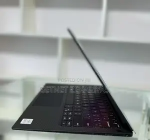 New Laptop Dell XPS 13 8GB Intel Core I7 SSD 256GB