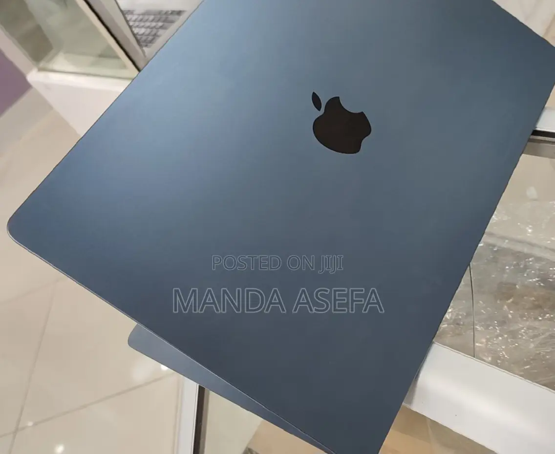 New Laptop Apple MacBook Air 8GB Apple M2 SSD 256GB