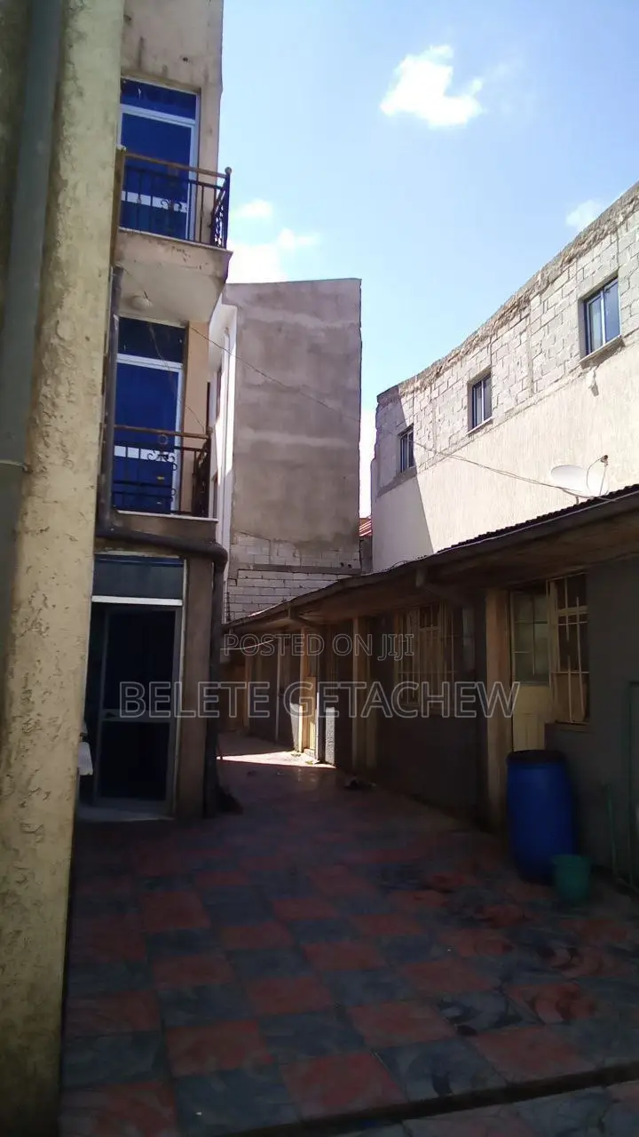 6bdrm Duplex in አያት ክብር ደመና G+1 መኖሪያ, Bole for sale